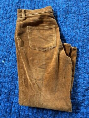 Universal Thread woman's Corduroy Pants in Warm Brown